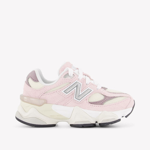 New Balance PC9060 Balance Unisex Sneakers in Licht Roze