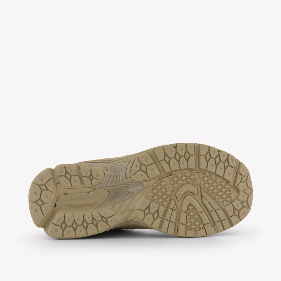New Balance G2002 Unisex Sneakers in Beige