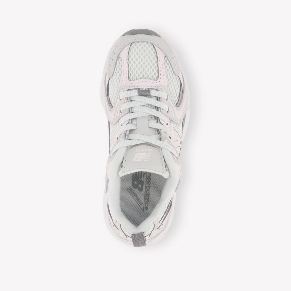 New Balance P530 Unisex Sneakers in Licht Roze
