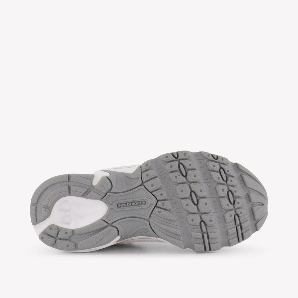 New Balance P530 Unisex Sneakers in Licht Roze