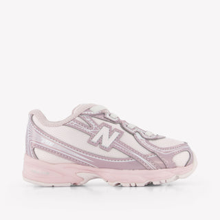 New Balance I740 Unisex Sneakers in Licht Roze