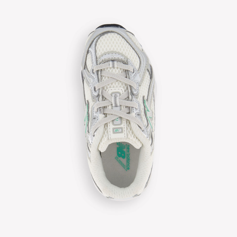 New Balance I740 Unisex Sneakers in Mint