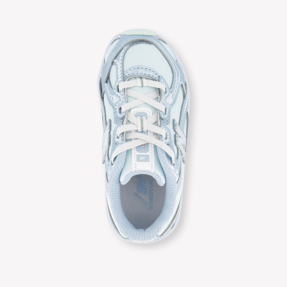 New Balance I740 Balance Unisex Sneakers in Licht Blauw