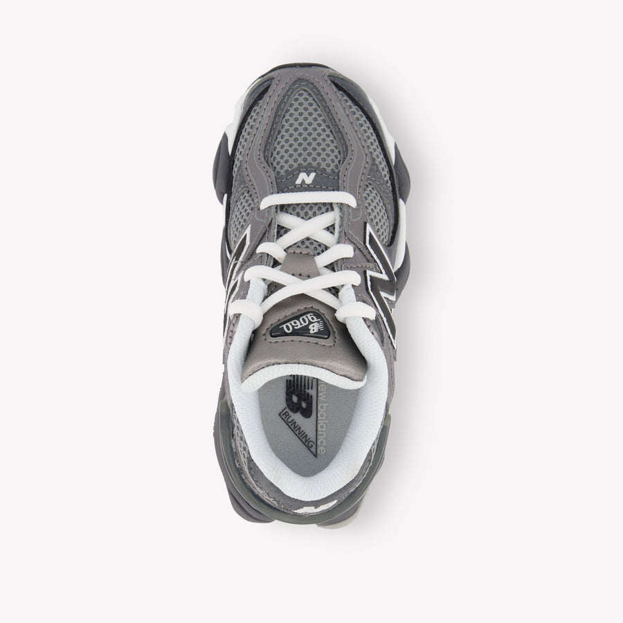 New Balance P9060 Unisex Sneakers in Donker Grijs