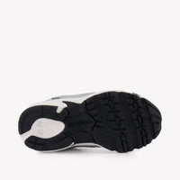 New Balance I530 Unisex Sneakers in Zilver