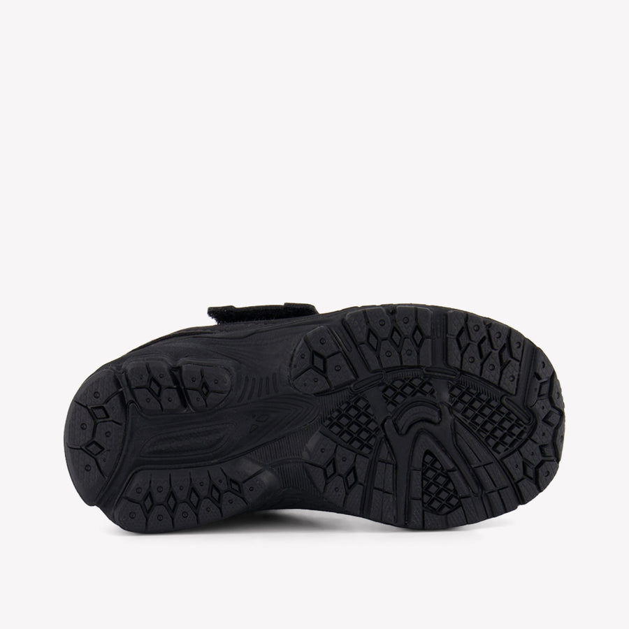 New Balance I2002 Balance Unisex Sneakers  Black
