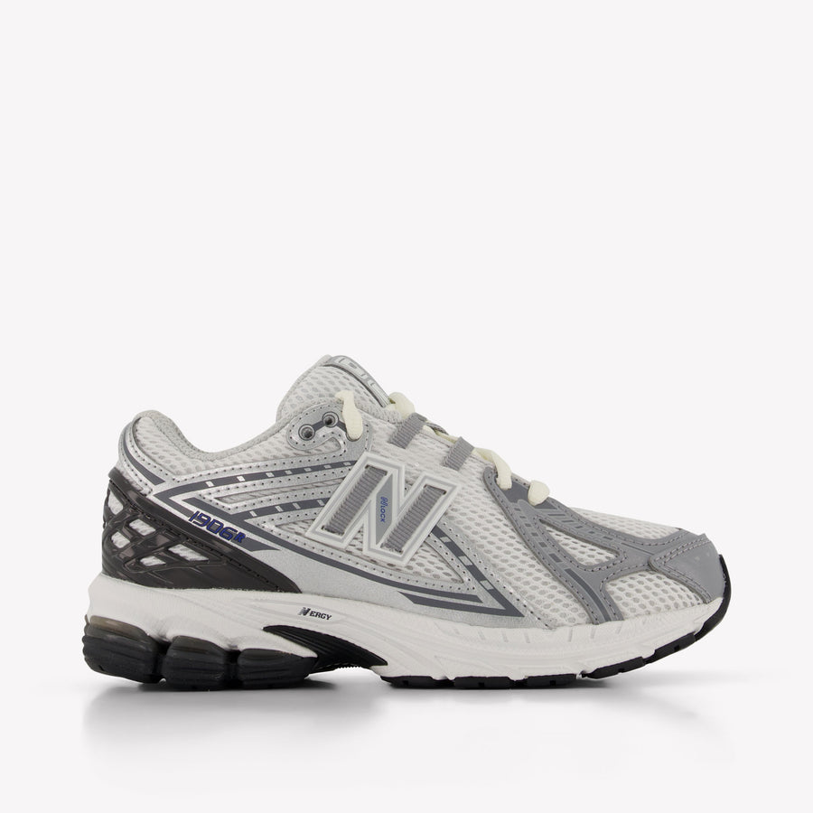 New Balance 1906 Unisex Kids Sneakers in Silver