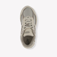 New Balance 2002 Unisex Sneakers  Beige