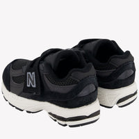 New Balance 2002 Unisex Sneakers  Black
