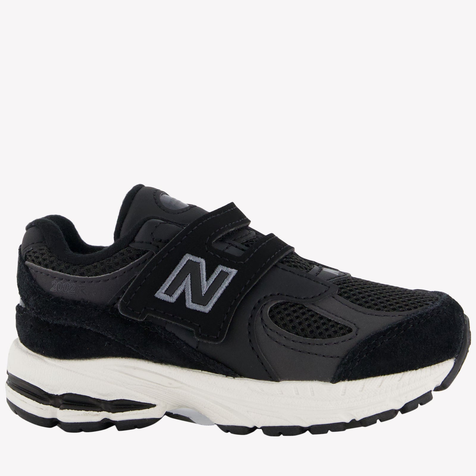 New Balance 2002 Unisex Sneakers in Black