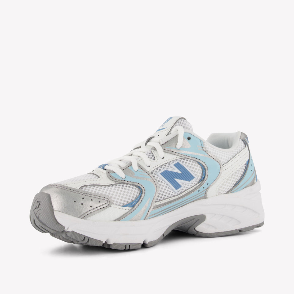 New Balance GR530 Unisex Sneakers in Licht Blauw