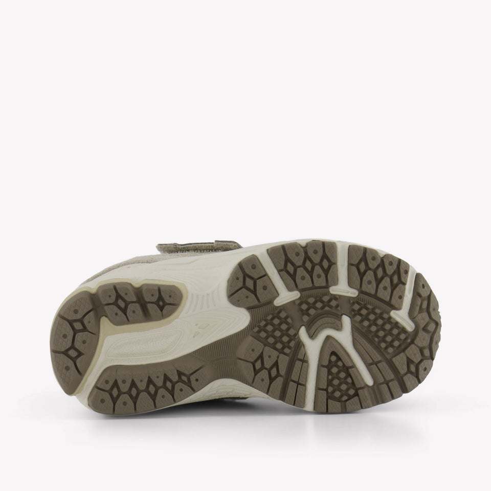 New Balance Kinder Jongens Sneakers in Creme