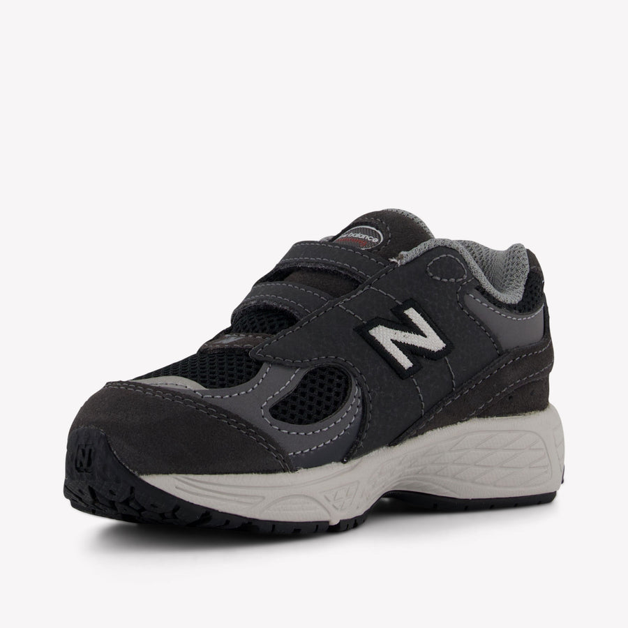 New Balance Iv2002 Unisex Sneakers  Dark Gray