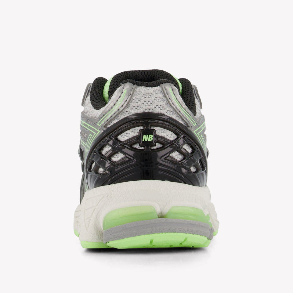New Balance PC1906 Unisex Sneakers in Fluor Groen
