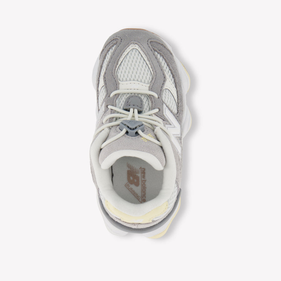 New Balance IV9060 Unisex Sneakers in Licht Grijs