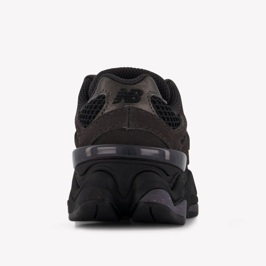 New Balance Unisex Sneakers In Black