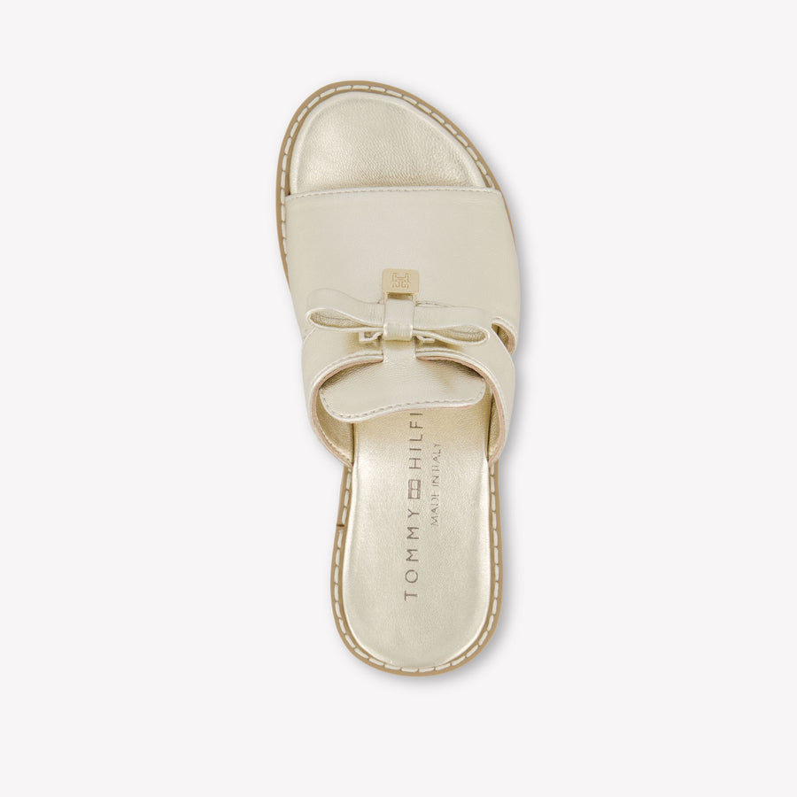 Tommy Hilfiger Girls Flipflops In Gold